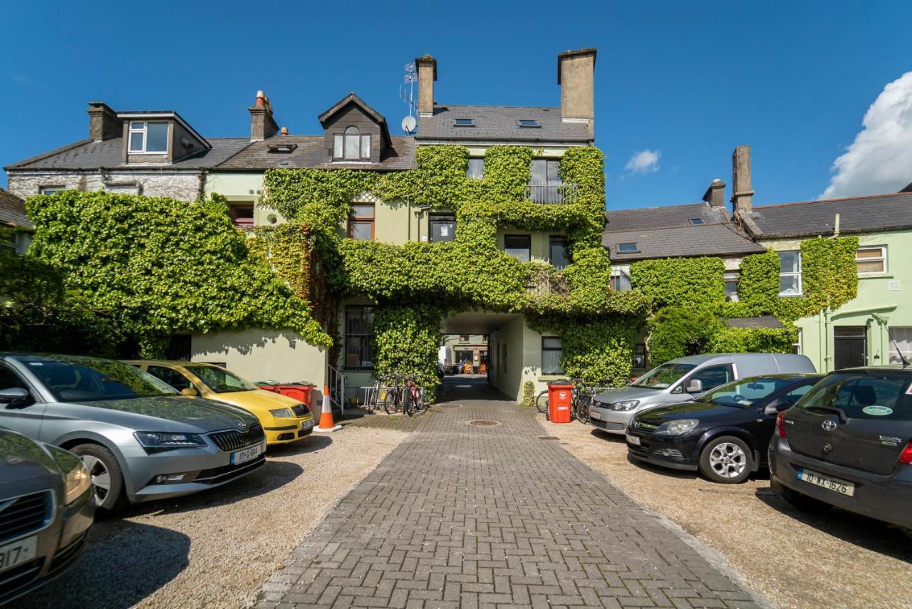 Charming City Centre Guest House Galway Esterno foto